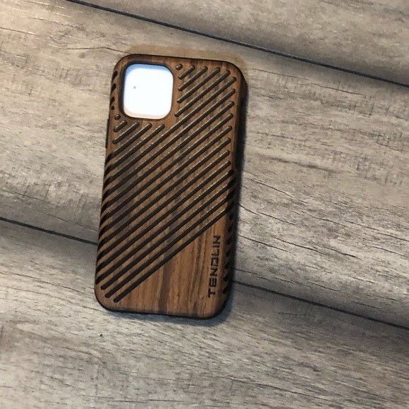 iPhone 11 Pro Wood Case New - Picture 1 of 4